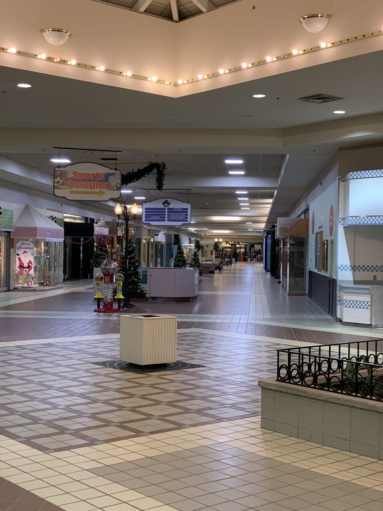 St Lawrence Centre Mall, Massena