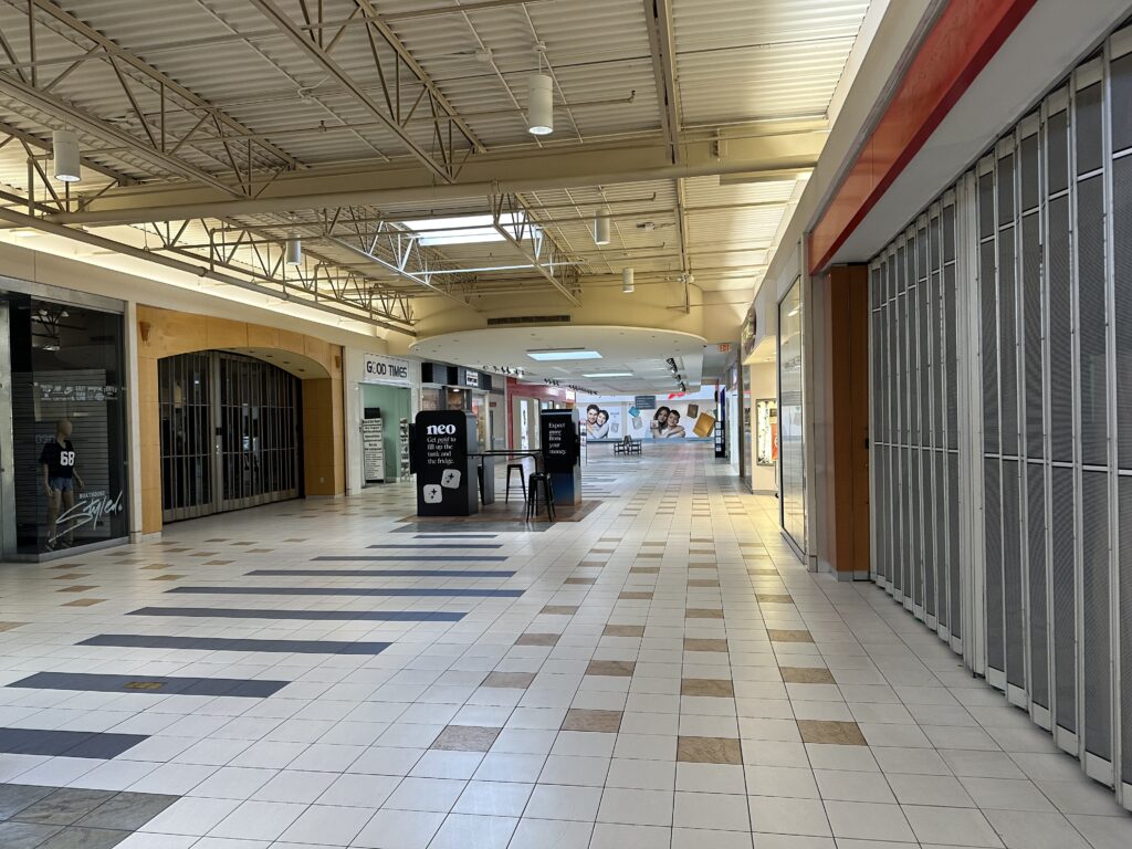 Tecumseh Mall, Windsor Ontario