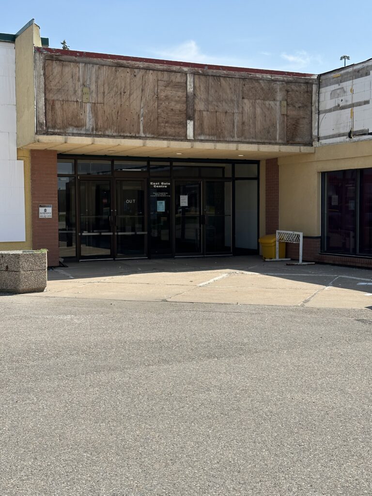 Eastgate Mall, Innisfail Alberta